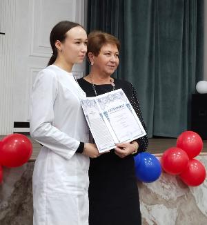 В Йошкар-Олинском медицинском колледже состоялось вручение сертификатов именных стипендий лучшим студентам колледжа В Йошкар-Олинском медицинском колледже состоялось вручение сертификатов именных стипендий лучшим студентам колледжа